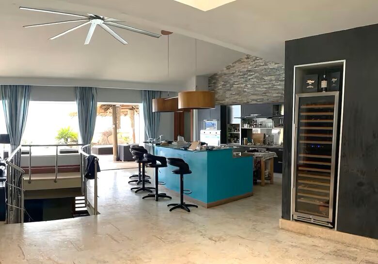 House in the city with an oceanfront swimming pool - Santo Domingo Este, Dominican Republic