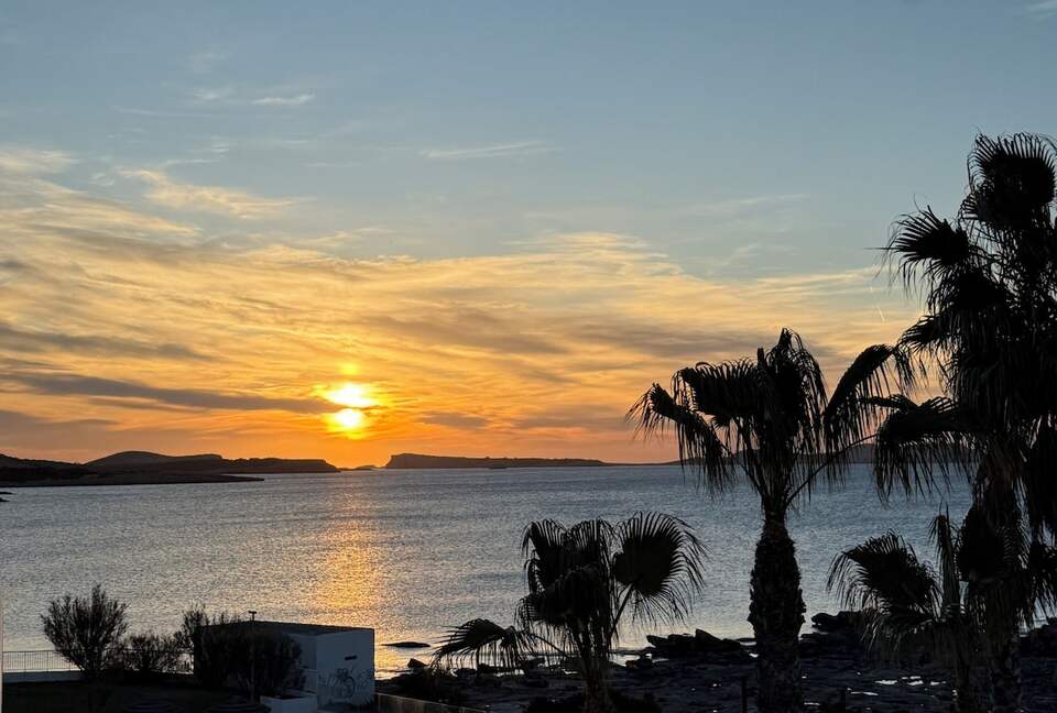 Tranquil West Ibiza Retreat with Private Terrace & Pool Access - Port des Torrent -San José, Ibiza, Spain