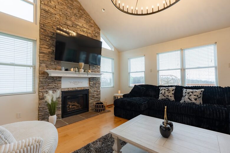 Mountain Serenity with Panoramic Valley Views - Hidden Valley, Pennsylvania