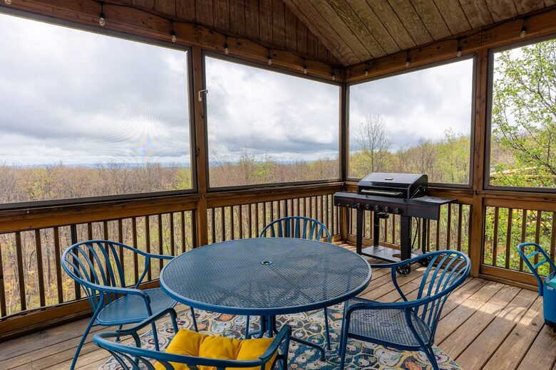 Mountain Serenity with Panoramic Valley Views - Hidden Valley, Pennsylvania