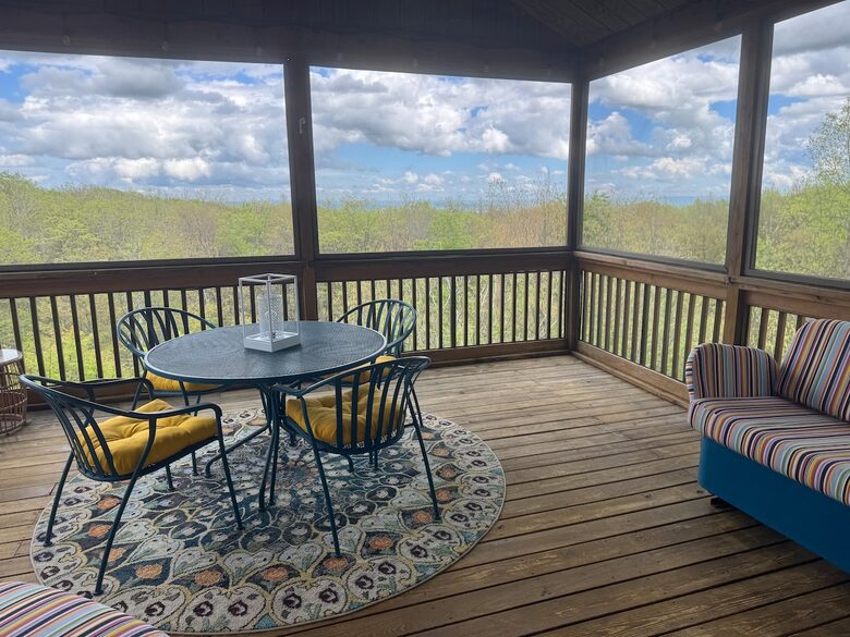 Mountain Serenity with Panoramic Valley Views - Hidden Valley, Pennsylvania