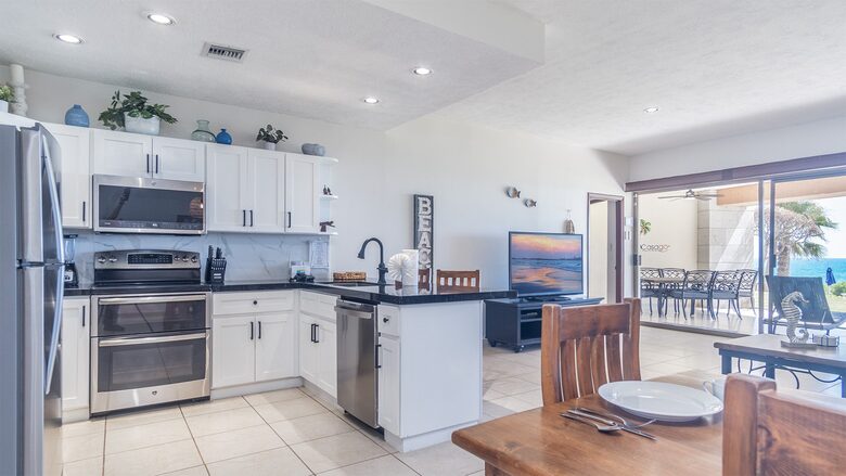 Elegant Beachfront Escape with Unrivaled Ocean Views - Puerto Penasco, Mexico