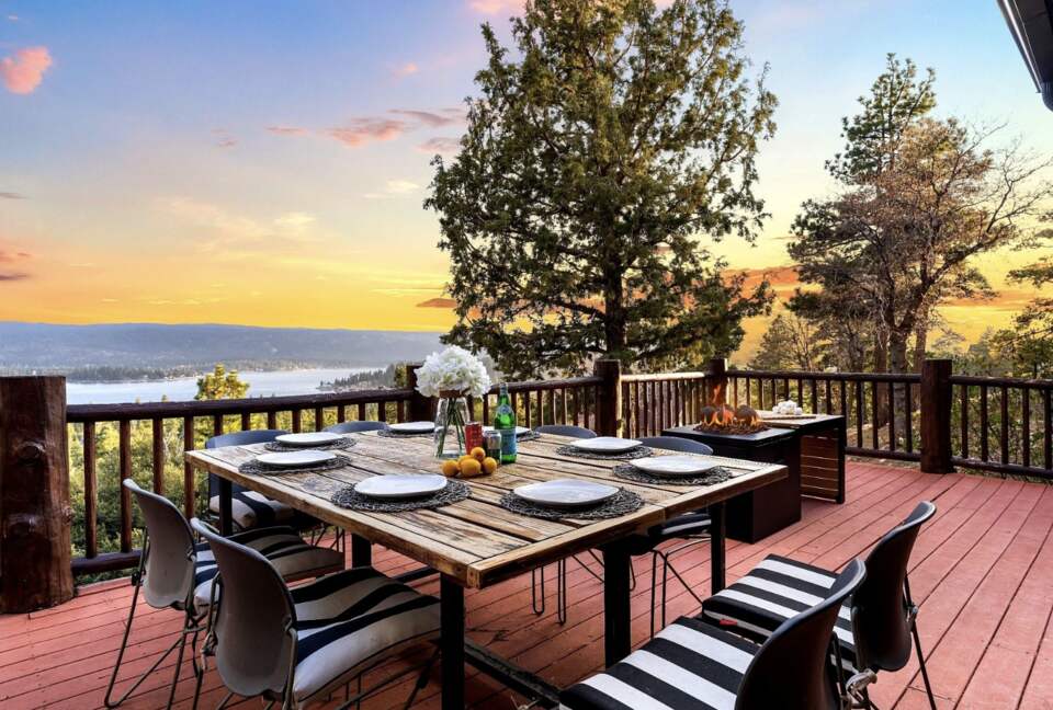 Elegant Mountain Lodge on Big Bear’s North Shore - Fawnskin, California