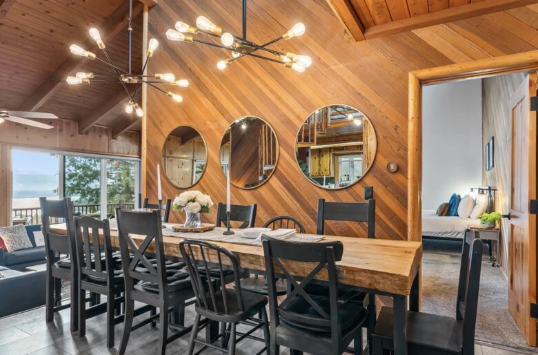 Elegant Mountain Lodge on Big Bear’s North Shore - Fawnskin, California