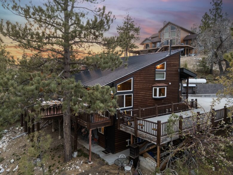 Elegant Mountain Lodge on Big Bear’s North Shore - Fawnskin, California