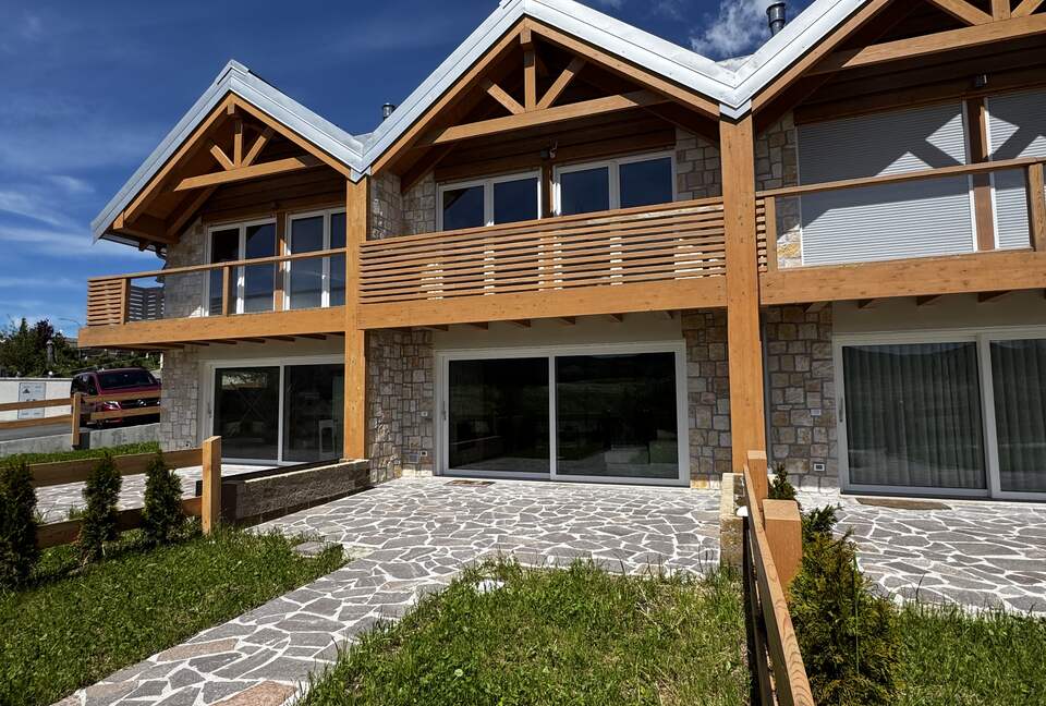 Wooden Chalet With Panoramic & Mountain Vistas - Roana, Italy