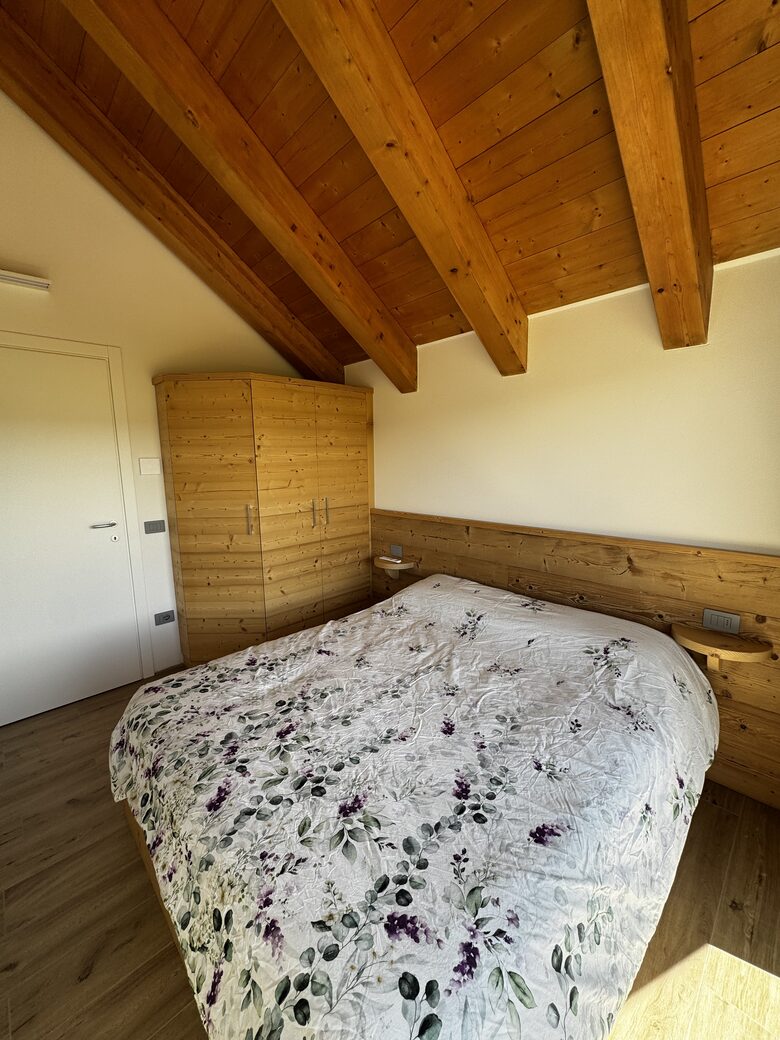 Wooden Chalet With Panoramic & Mountain Vistas - Roana, Italy