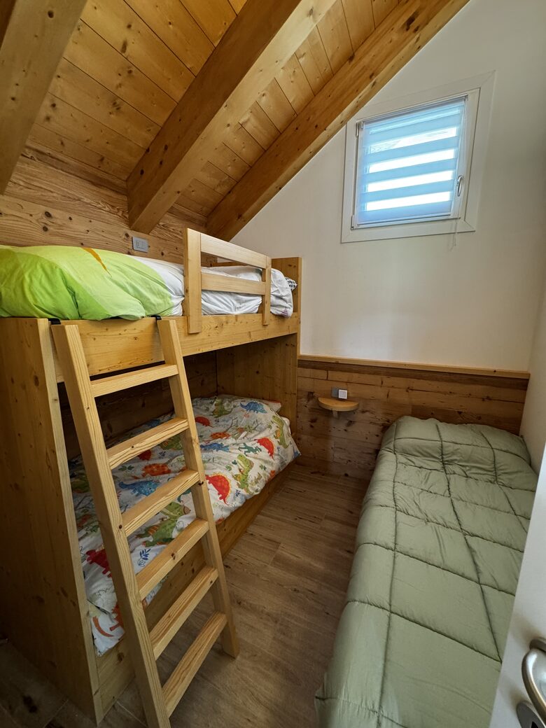 Wooden Chalet With Panoramic & Mountain Vistas - Roana, Italy