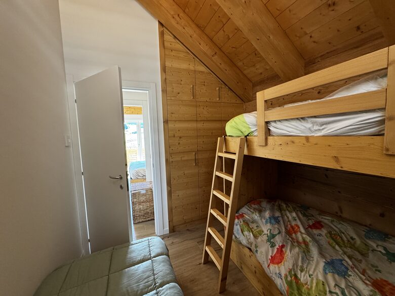 Wooden Chalet With Panoramic & Mountain Vistas - Roana, Italy