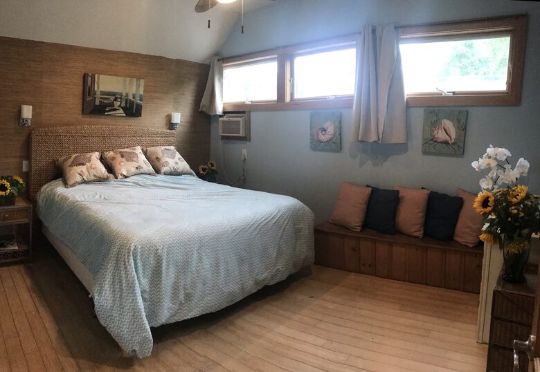 master with private entrance & deck