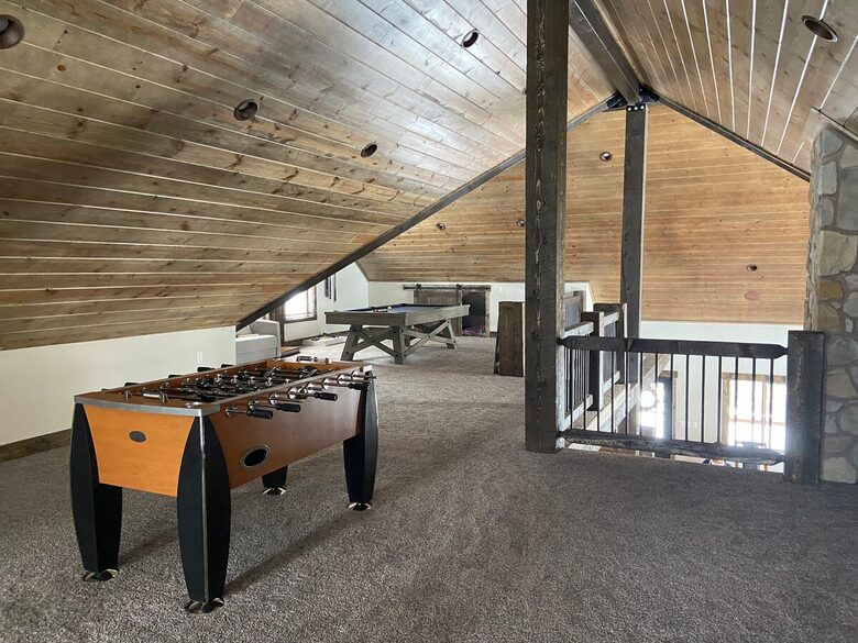 Ski-In/Ski-Out Retreat Nestled Among Pines and Aspens - Brian Head, Utah