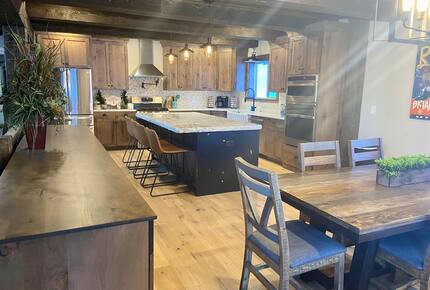 Ski-In/Ski-Out Retreat Nestled Among Pines and Aspens - Brian Head, Utah