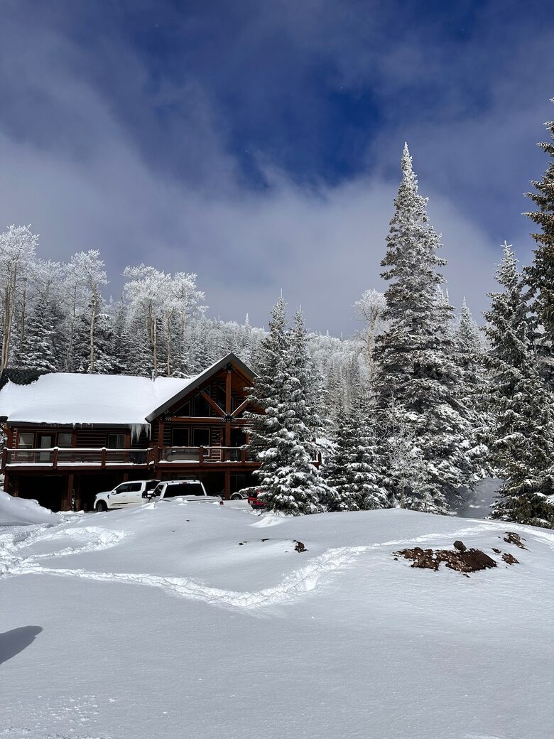 Ski-In/Ski-Out Retreat Nestled Among Pines and Aspens - Brian Head, Utah