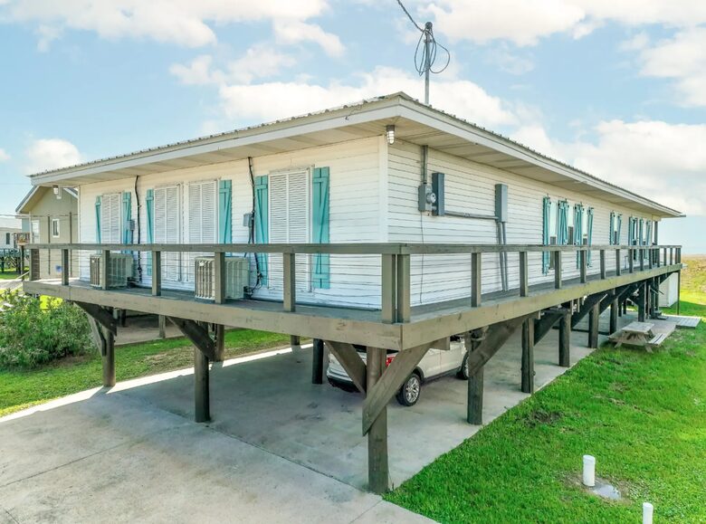 Grand Isle Beach Retreat with Room for Everyone - Grand Isle, Louisiana