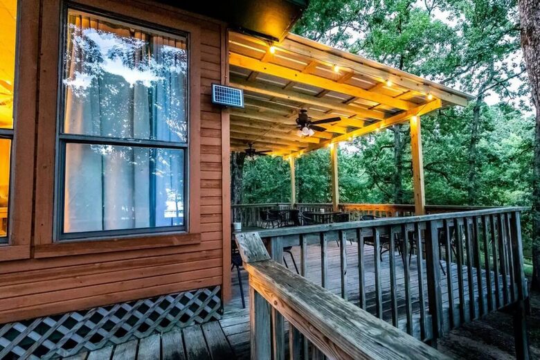Charming Lakefront Getaway with Expansive Lake Views - Many, Louisiana