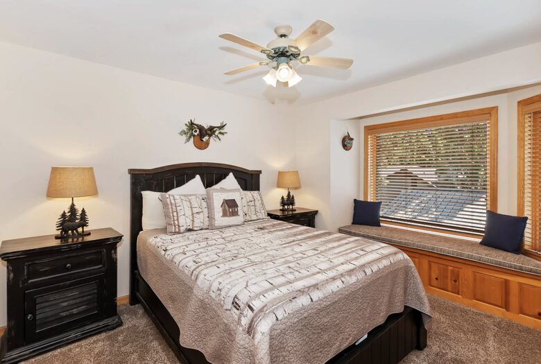 Refined Big Bear Estate | Exclusive Comfort Amidst Majestic Pines - Big Bear Lake, California