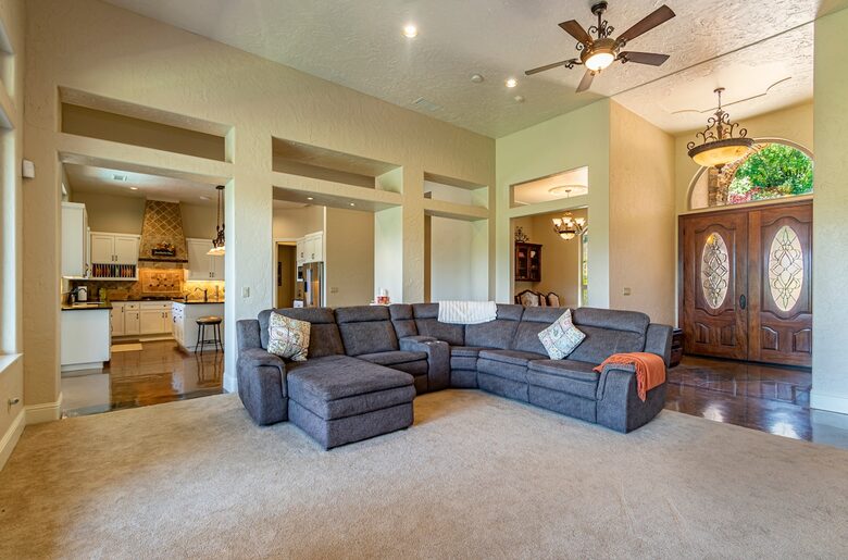 Sierra Serenity | Mountain Views and Modern Comfort - Oakhurst, California