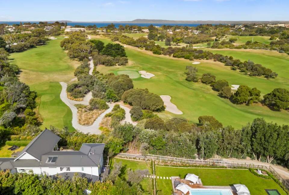 Garden Estate Overlooking the Greens - Portsea, Australia