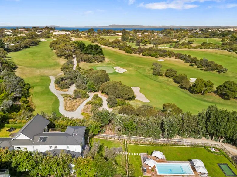 Garden Estate Overlooking the Greens - Portsea, Australia