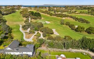 Garden Estate Overlooking the Greens - Portsea, Australia