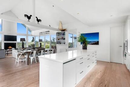 Garden Estate Overlooking the Greens - Portsea, Australia