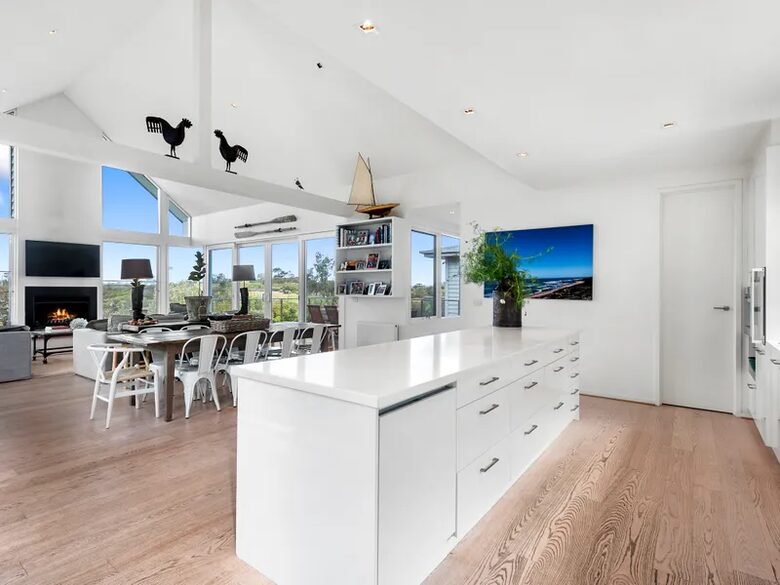 Garden Estate Overlooking the Greens - Portsea, Australia