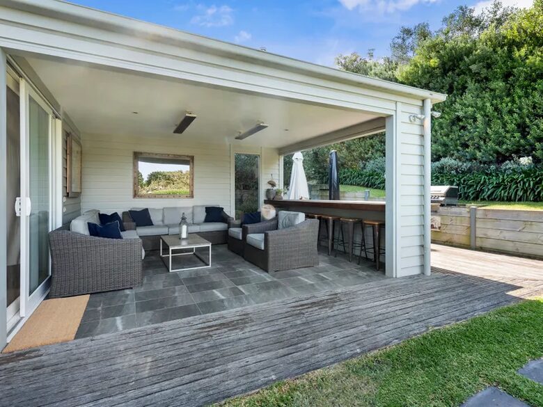 Garden Estate Overlooking the Greens - Portsea, Australia