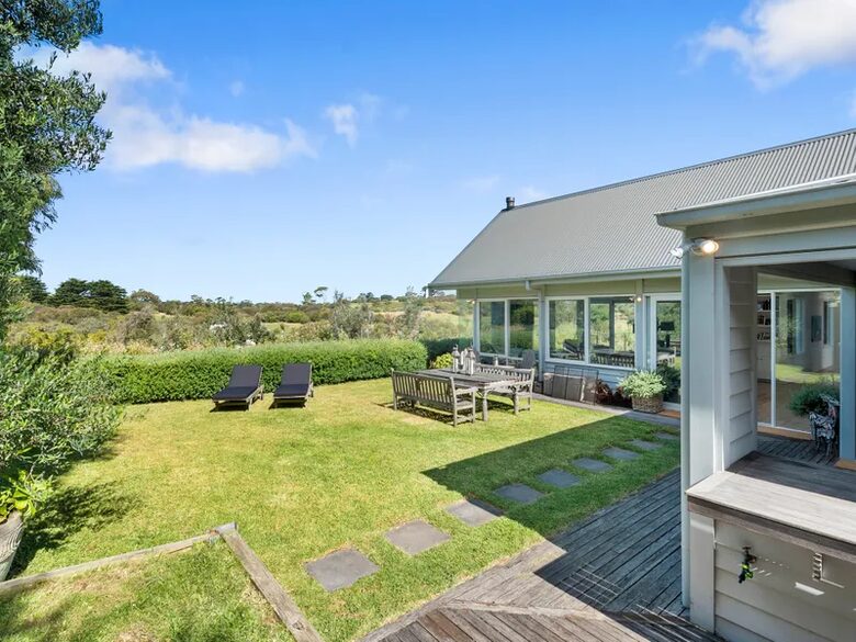 Garden Estate Overlooking the Greens - Portsea, Australia