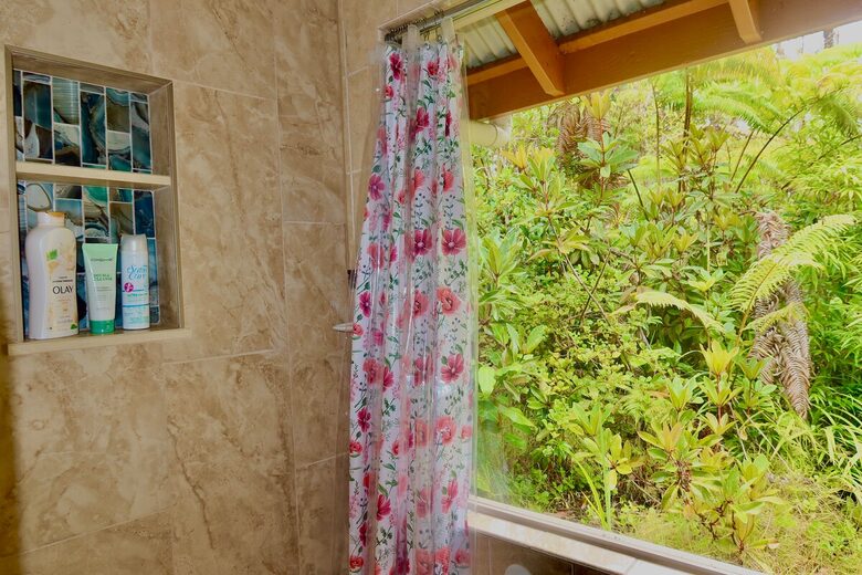 Rainforest Haven Near Volcano National Park - Volcano, Hawaii