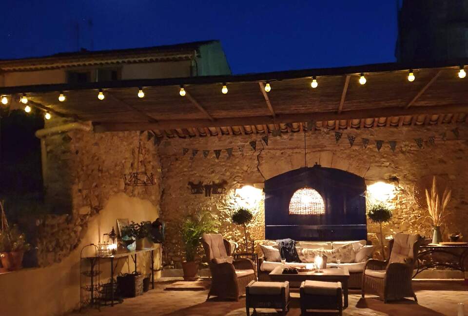 Charming Restored Village Home with Stylish Interiors - Pouzolles, France