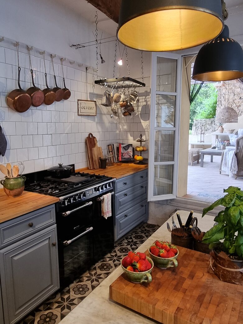 Charming Restored Village Home with Stylish Interiors - Pouzolles, France