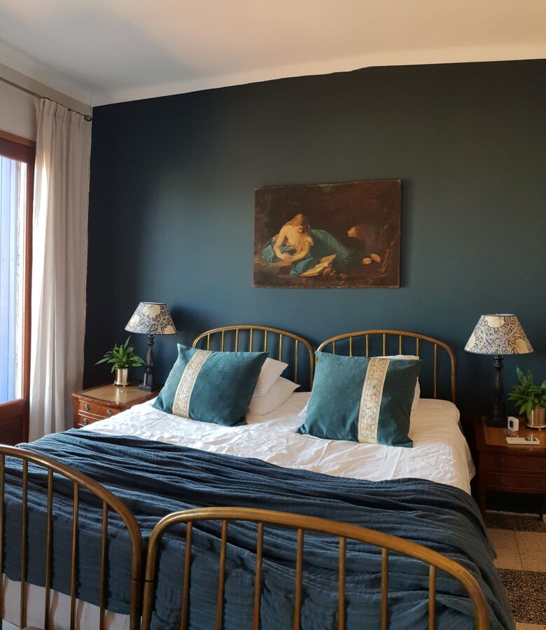 Charming Restored Village Home with Stylish Interiors - Pouzolles, France