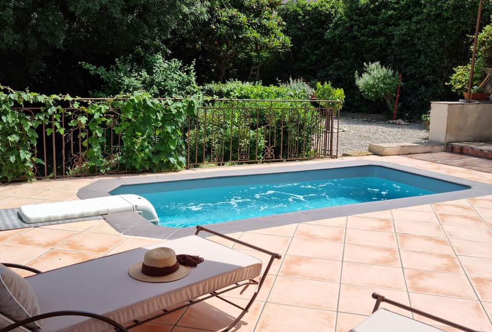 Charming Restored Village Home with Stylish Interiors - Pouzolles, France
