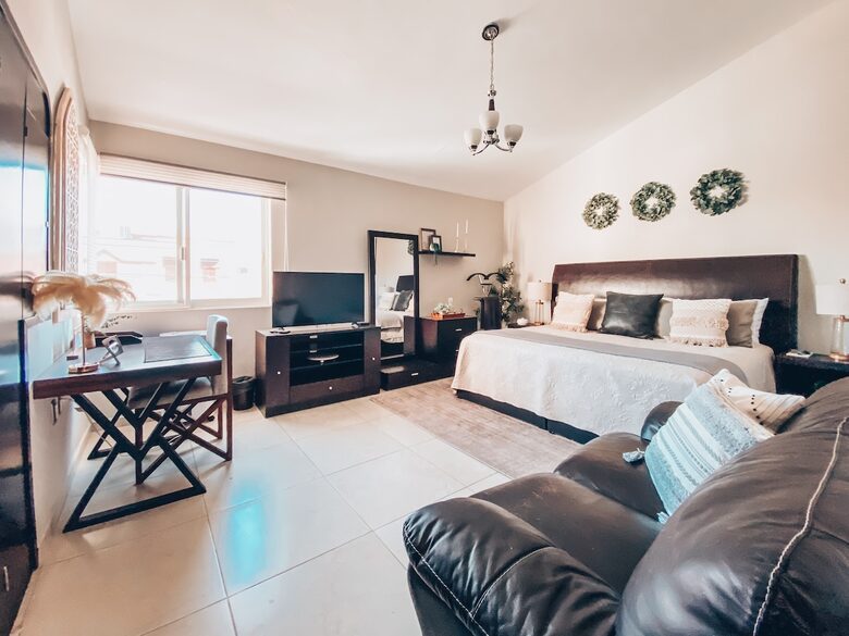 Cozy León Getaway with Patio and Family Features - Leon, Mexico