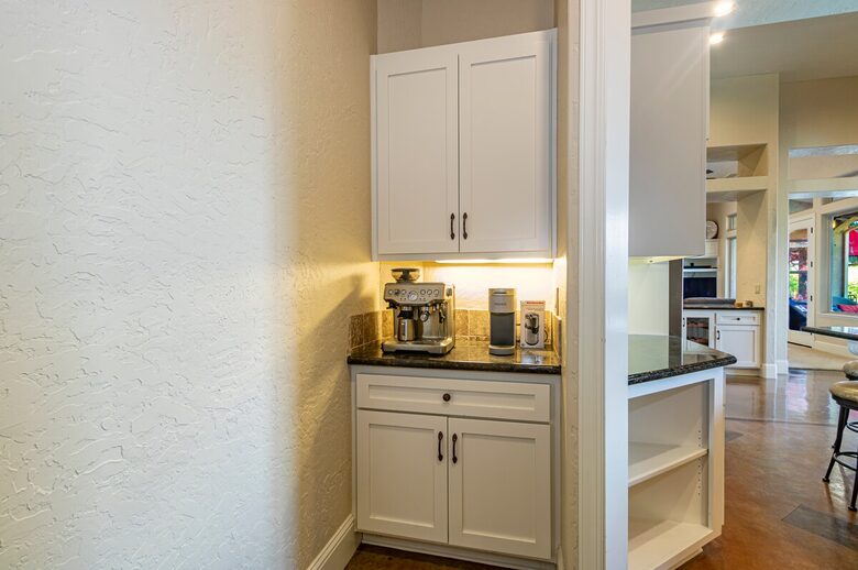 Sierra Serenity | Mountain Views and Modern Comfort - Oakhurst, California