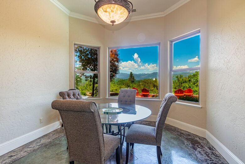 Sierra Serenity | Mountain Views and Modern Comfort - Oakhurst, California