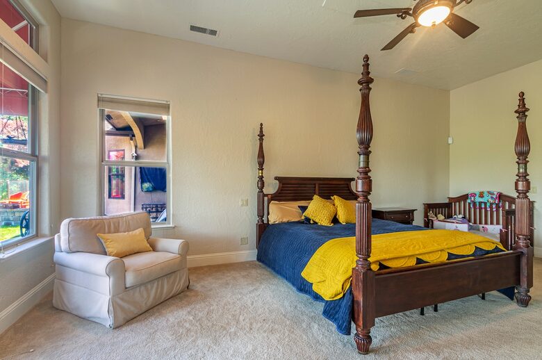 Sierra Serenity | Mountain Views and Modern Comfort - Oakhurst, California