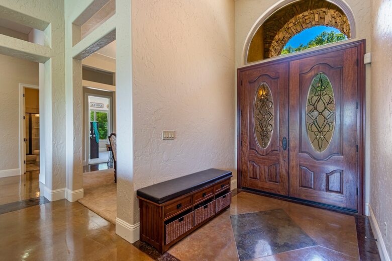 Sierra Serenity | Mountain Views and Modern Comfort - Oakhurst, California