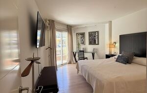 Tranquil West Ibiza Retreat with Private Terrace & Pool Access - Port des Torrent -San José, Ibiza, Spain