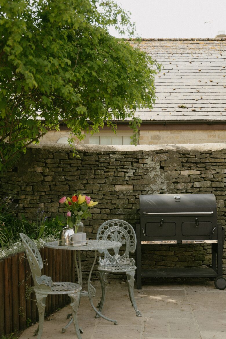 Cotswolds Country Retreat with hot tub - Langford, United Kingdom