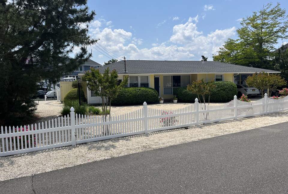 Charming Waterfront Escape in Loveladies - Beach Haven, New Jersey