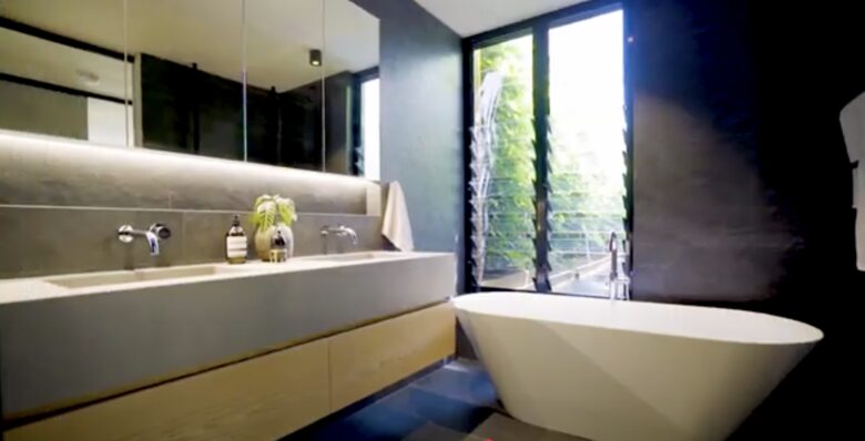 Contemporary Waterfront Elegance in Perth - Perth, Australia