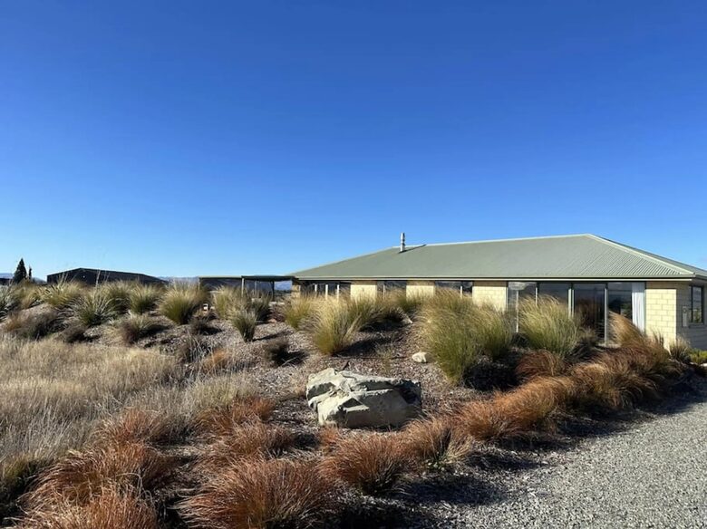 Mountain Majesty in the Heart of Twizel - Twizel, New Zealand