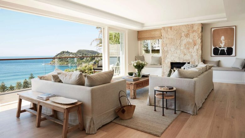 Elevated Elegance Above Whale Beach - Whale Beach, Australia