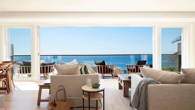 Elevated Elegance Above Whale Beach - Whale Beach, Australia
