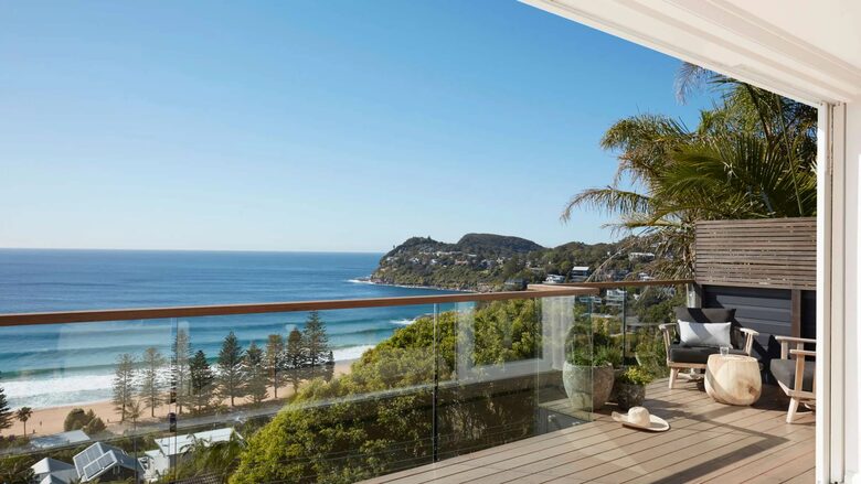 Elevated Elegance Above Whale Beach - Whale Beach, Australia