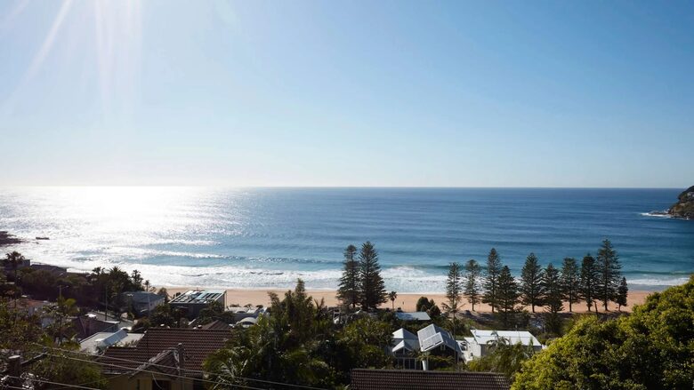 Elevated Elegance Above Whale Beach - Whale Beach, Australia