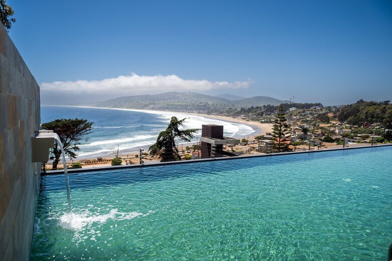 Punta Surf - Maitencillo, Valparaiso, Chile