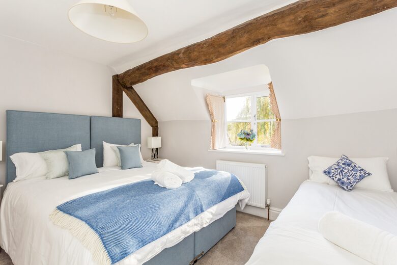 Cotswolds Country Retreat with hot tub - Langford, United Kingdom
