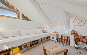 Play loft